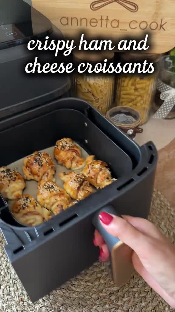 Круассаны с ветчиной и сыром