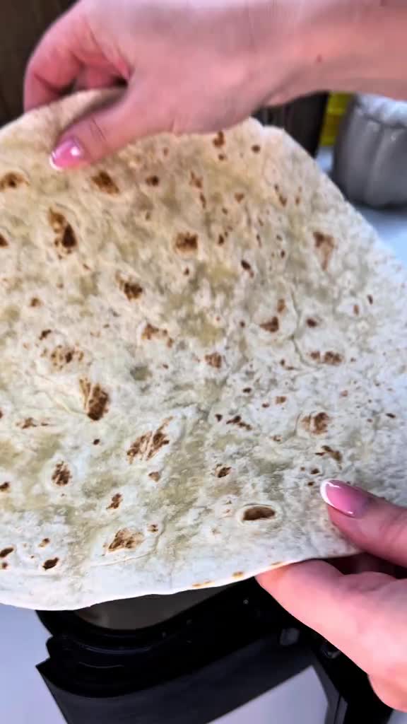 Сырная яичница с песто