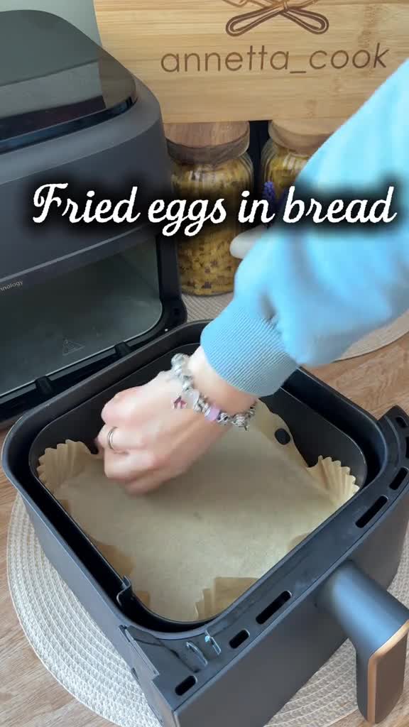 Тосты с яйцом, ветчиной и сыром