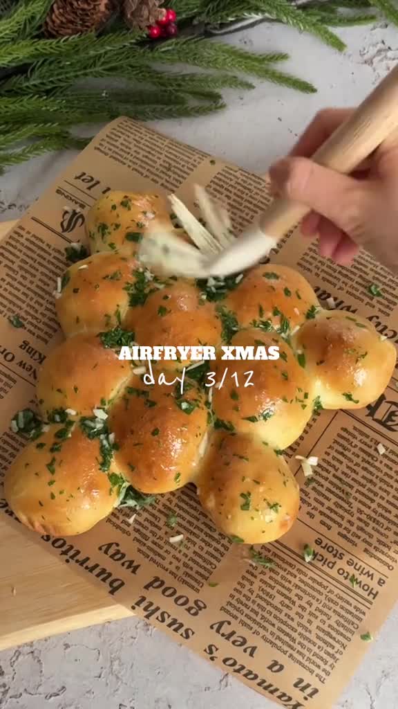 Булочки с моцареллой и чесноком