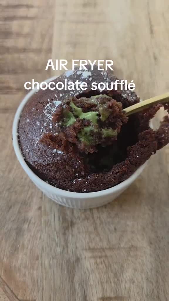 Шоколадные кексы с начинкой