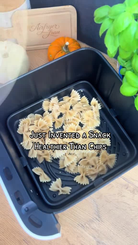 Макаронные снеки со сливочным соусом