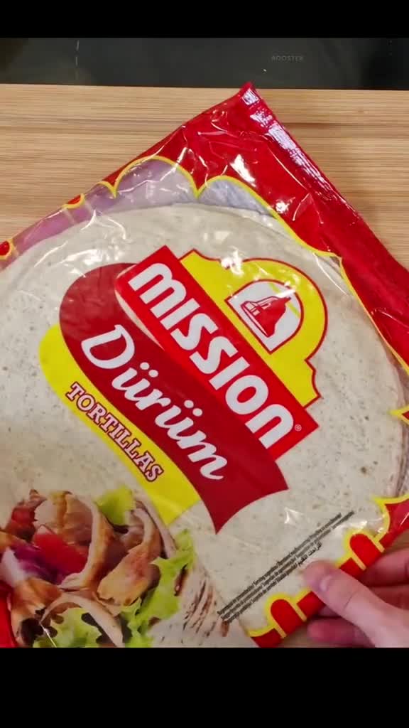 Треугольные тортилья под сыром