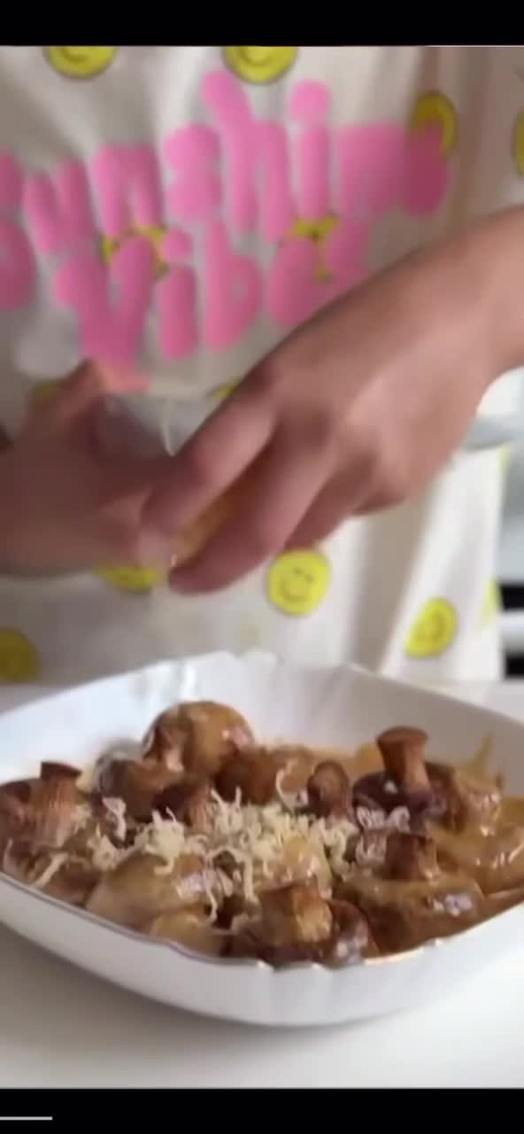 Шампиньоны с сыром
