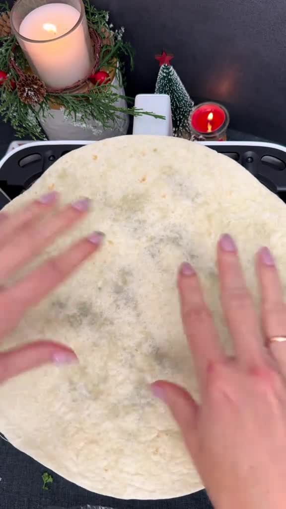 Тортилья с курицей и овощами