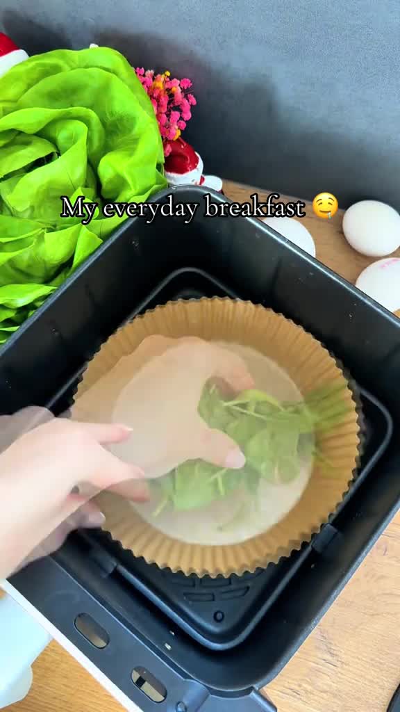 Яичница со шпинатом