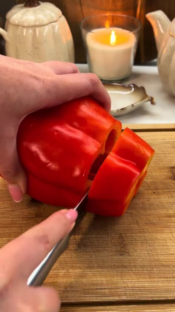 Фаршированные перчики с яйцом