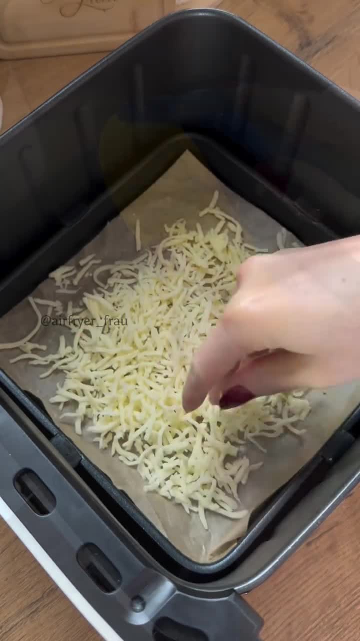 Лепешка из сыра и цукини